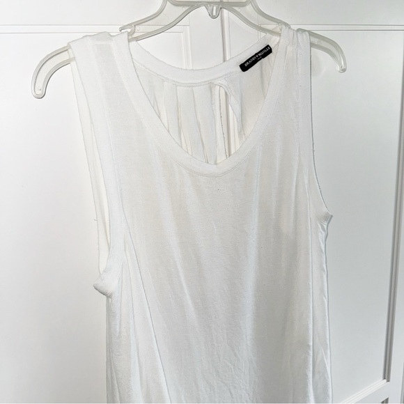 Brandy Melville White Open Back Tee Sleeveless One Size - Picture 6 of 9
